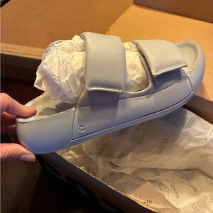 ECCO COZMO PLATFORM - WOMEN SIZE 37 (US Size 6.5/7